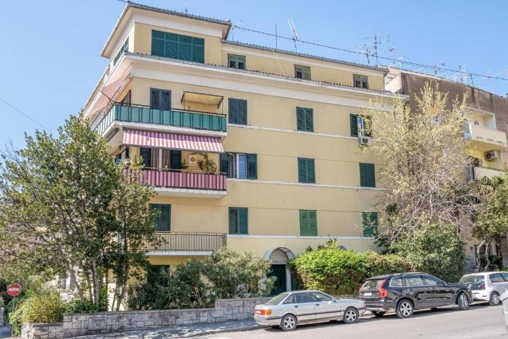 Apartments And Room Poesia Split Exteriér fotografie